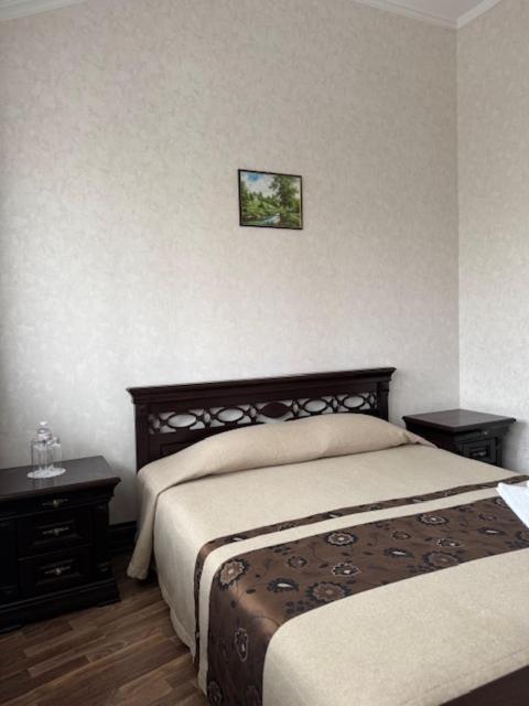 Bed and Breakfast Charivna Taistra Бровары Экстерьер фото
